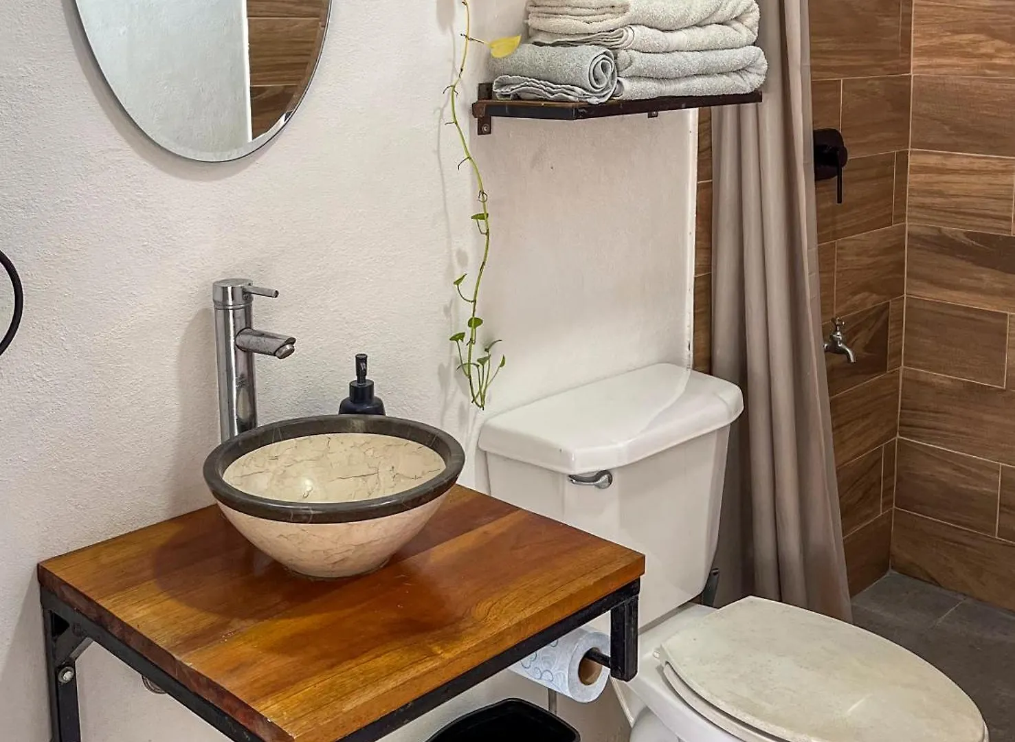 Comoda Y Tranquila Habitacion Rodeada De Naturaleza Cozumel Homestay